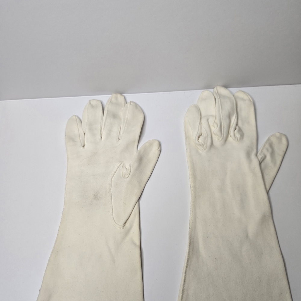 Elegant Off White Women's Gloves - Picture 2 of 2